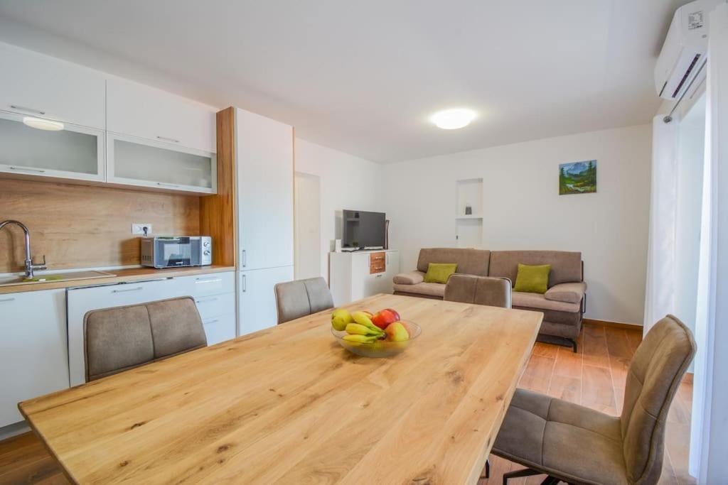 Villa With Amazing View And A Private Pool, Susnjar 1 Kruševo Extérieur photo